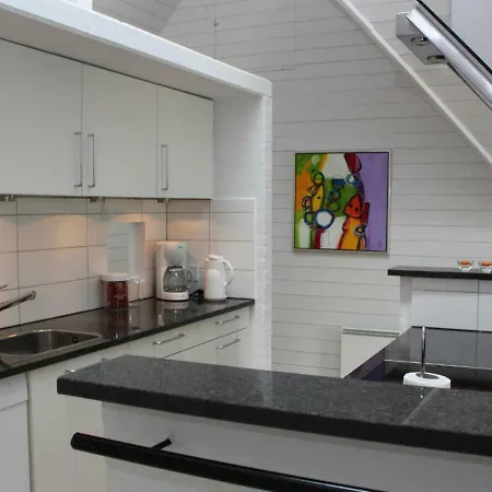 Four Bedroom Holiday In 26 Ferienhaus Blåvand