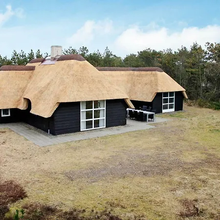 Four Bedroom Holiday In 26 Ferienhaus Blåvand
