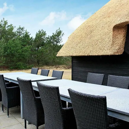 Four Bedroom Holiday In 26 Ferienhaus Blåvand